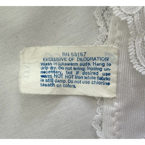 Vintage Mel-Lin White Camisole With Lace and Little Roses - Picture 8 of 9